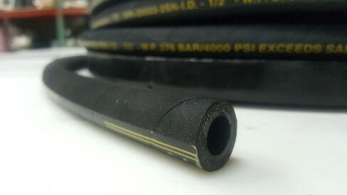 خرطوم هيدروليكي SAE 100R2AT بسلكين R2 من أسلاك الفولاذ المقوى (معرف 1/2 بوصة، 50 قدم) in Kuwait