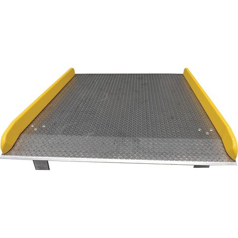 Vestil TAS-20-6072 Aluminum Dock Board Steel Curb 60 In. x 72 In. 20,000 Lb. Capacity Silver in Kuwait