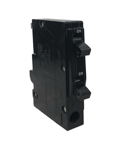 مربع د QOT1520 N 20A 120V 2 جديد in Kuwait