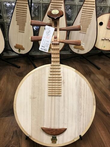 Yueqin - Dunhuang Chinese Moon Lute Guitar Banjo Musical Instrument in Kuwait