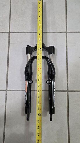 RST Capa-T شوكة تعليق بدون خيوط مقاس 20 بوصة، 1-1/8 بوصة، قرص، QR × 100 مم، أسود in Kuwait