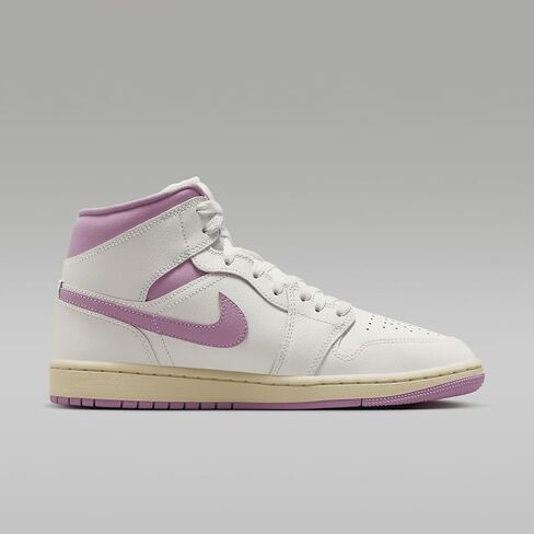 حذاء Air Jordan 1 متوسط ​​للنساء (BQ6472-162، شراعي/موسلين/أوركيد) مقاس 10 in Kuwait