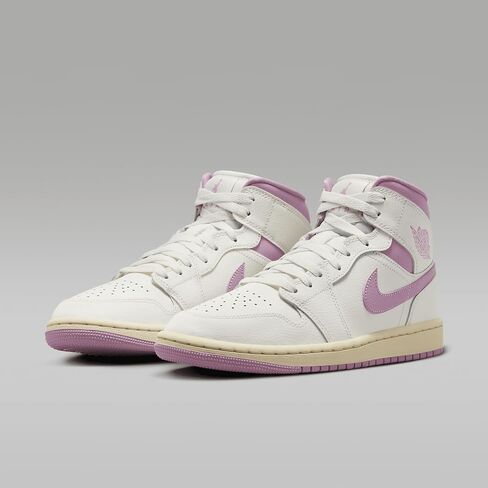 حذاء Air Jordan 1 متوسط ​​للنساء (BQ6472-162، شراعي/موسلين/أوركيد) مقاس 10 in Kuwait