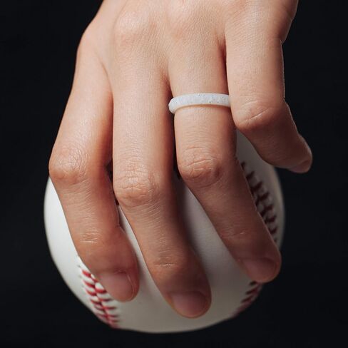 خواتم زفاف رفيعة من السيليكون للنساء من ThunderFit - 4 قطع من أساور الخطوبة المطاطية القابلة للتكديس من الألماس المثلث - عرض 2.8 مم - سمك 2 مم in Saudi Arabia