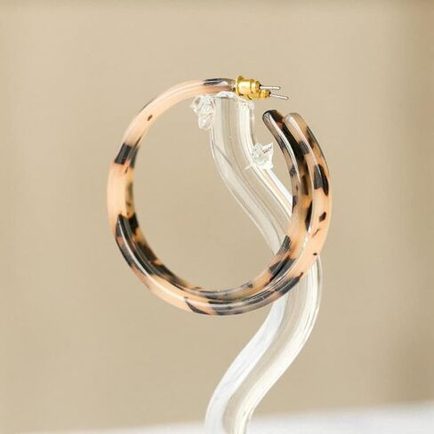 Minimalist Round Circle Earrings Women Acrylic Resin Hoop Earring Leopard Open Hoops Earring in Kuwait