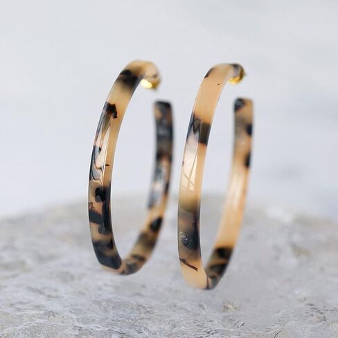 Minimalist Round Circle Earrings Women Acrylic Resin Hoop Earring Leopard Open Hoops Earring in Kuwait