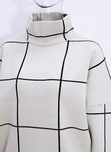 بلوفر نسائي من Futurino برقبة عالية وياقة مدورة ونمط شبكي in Kuwait