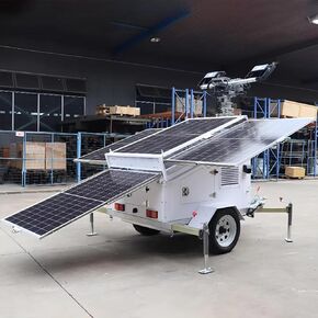 All Terrain Solar Light Tower, Dual Axle Solar Panel Mobile Lighting Tower Heavy Duty Utility Trailer with 4 Stabilizer Supports for Outdoor Events and Temporary Lighting Projects in Kuwait