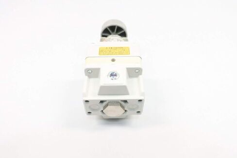 SMC IR2010-02B منظم هوائي 1/4IN NPT 1MPA 0.01-0.4MPA D633520 in Kuwait