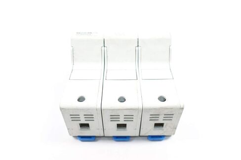 FERRAZ SHAWMUT US6J3 حامل فيوز فائق الأمان 3P 60A 600V-AC in Kuwait