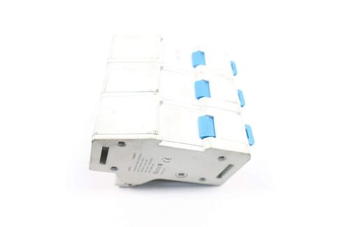 FERRAZ SHAWMUT US6J3 حامل فيوز فائق الأمان 3P 60A 600V-AC in Kuwait