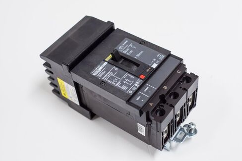 شنايدر إلكتريك HDA36080 قاطع دائرة مقولب 600 فولت 80 أمبير صندوق كهربائي، أسود in Kuwait