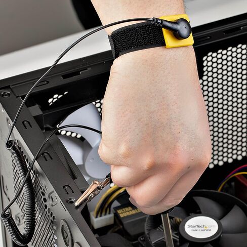 StarTech.com Antistatic Wrist Strap w/Grounding Cable, ESD Electrostatic Discharge Band, 5ft /1.5m Detachable Cord, TAA in Kuwait
