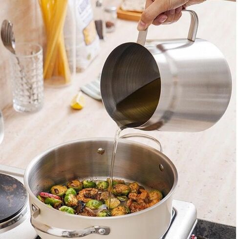 Stainless Steel Bacon Grease Container With Strainer, 2L/68oz Oil Container With Dust-proof Lid For Kitchen Storing Frying Cooking Grease in Kuwait