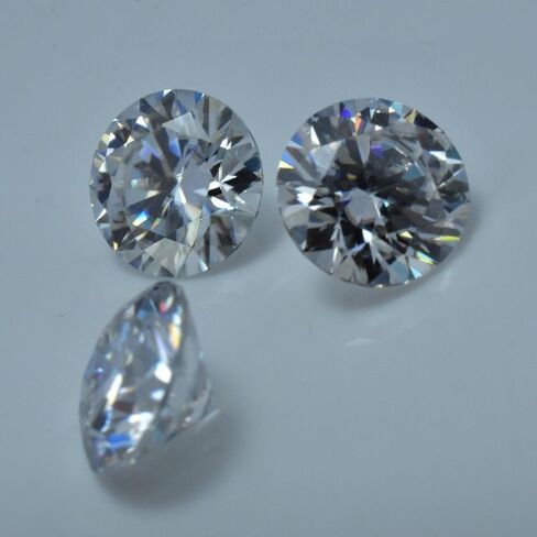 Lab Grown Diamonds DEF, SI Round Cut HPHT/CVD 4 MM size Certified 2 Stone in Kuwait