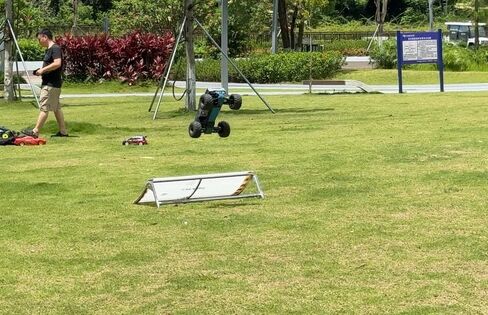 Foldable RC Car Jump Ramp - Rc Course Obstacles for 1/5 1/7 1/10 1/12 1/14 1/16 1/24 RC Cars (39.4 * 37.4 * 15.7in) in Saudi Arabia