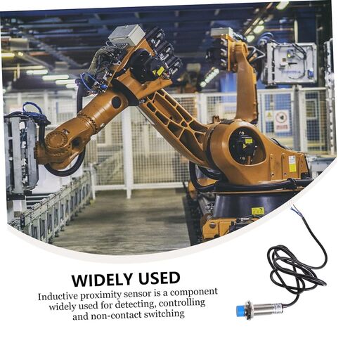 STOBOK Inductive Proximity Sensor CHE18-8NA-A710 Bracket NPN Normally Open 3-Wire Metal Detection for Industrial Applications in Kuwait