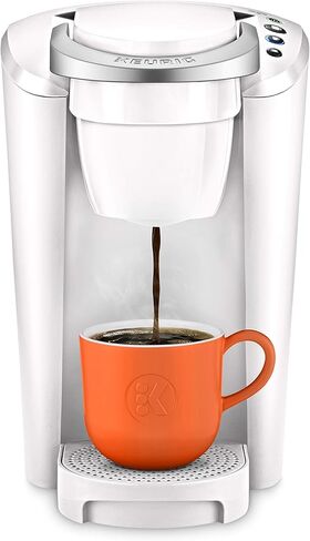 ماكينة صنع القهوة Keurig K-Compact ذات الخدمة الواحدة K-Cup، باللون الأبيض in Kuwait