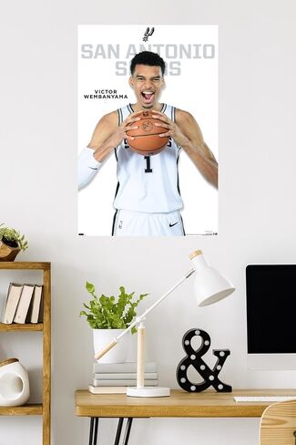 Trends International NBA San Antonio Spurs - ملصق حائط من سلسلة فيكتور ويمباانياما 23، مقاس 34 طولًا × 22.4 عرضًا، إصدار ممتاز غير مؤطر in Kuwait