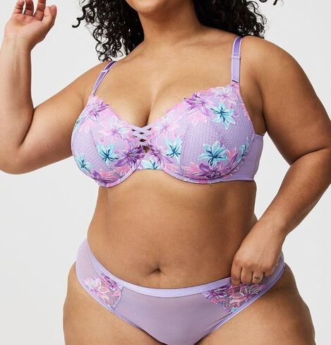 Torrid Women's Plus Size Bra - XO Plunge Push-Up Bra in Saudi Arabia