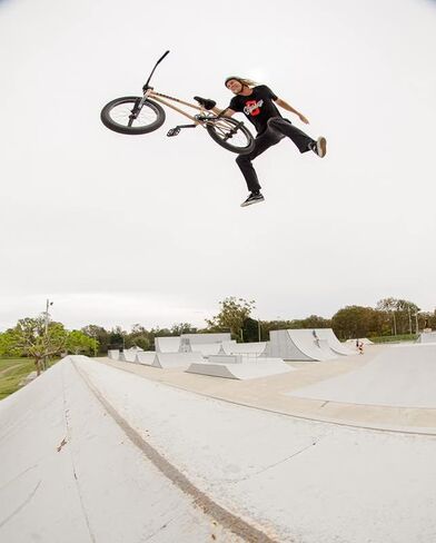 خوذة S1 Retro Lifer للتزلج، وBMX، والتزلج على الجليد in Kuwait