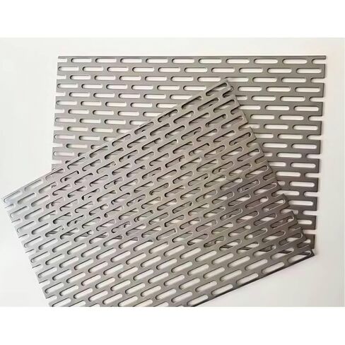 صفائح معدنية مثقوبة، فتحة شبكية معدنية موسعة، فتحات مستطيلة 0.2 × 1 بوصة (حوالي 5 × 25 مم) لوحة شاشة شبكية من الفولاذ المقاوم للصدأ 304 مثقبة، لوحة تزيين لوحة تزيين (18 مقياس 12 × 16 بوصة) in Kuwait