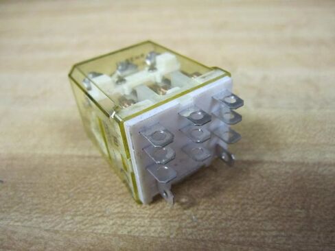 ملف IDEC RH3B-UAC120V 120 VAC، 3 أقطاب 3PDT، 50/60 هرتز، طرف الشفرة، مرحل طاقة مدمج، مرحل صناعي 10 أمبير GP، نمط عادي، سلسلة RH in Kuwait