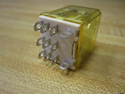 ملف IDEC RH3B-UAC120V 120 VAC، 3 أقطاب 3PDT، 50/60 هرتز، طرف الشفرة، مرحل طاقة مدمج، مرحل صناعي 10 أمبير GP، نمط عادي، سلسلة RH in Kuwait