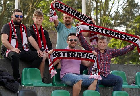 وشاح منسوج لكرة القدم من Euroscarves Austria Osterreich (أسود) in Kuwait