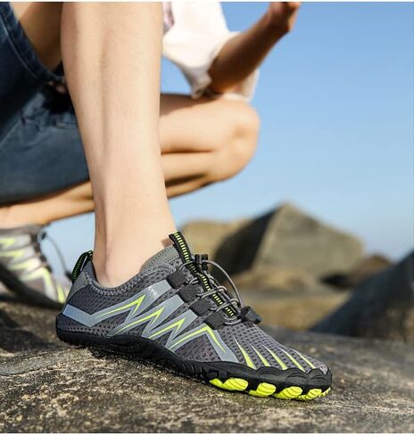 Couple Universal Water Shoes, Lightweight Quick-Dry Beach Shoes for Snorkeling Diving Swimming Wading, Soft Sole Water Shoes for Hiking Yoga Fitness in Kuwait