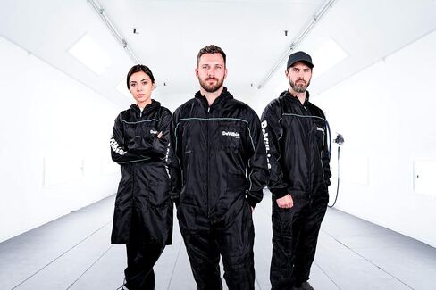DeVilbiss Premium Lab Coats (XXL) | The new DeVilbiss Premium Coveralls and Lab Coats deliver lightweight comfort for all-day performance in Kuwait