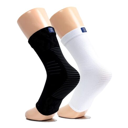 حزمة من 6 جوارب ضاغطة من NanoSocks - بدون أصابع (صغير، 3 أزواج أسود + 3 أزواج أبيض) in Kuwait