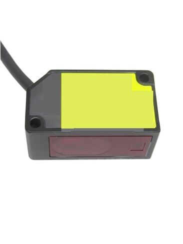 1PCS HG-C1030 C1050 C1100 C1400 C1200 Displacement Distance Sensor(HG-C1030-P) in Kuwait