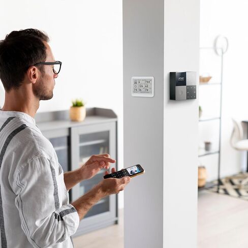 جهاز مراقبة جودة الهواء الداخلي الاحترافي من Atmocube مع شاشة حبر إلكتروني لاسلكية - مستشعر ذكي 12 في 1 لثاني أكسيد الكربون، PM2.5، الفورمالديهايد، TVOC، أكاسيد النيتروجين، الضوضاء والضوء | واي فاي، إيثرنت وPoE | مكتب، التدفئة والتهوية وتكييف الهواء in Kuwait