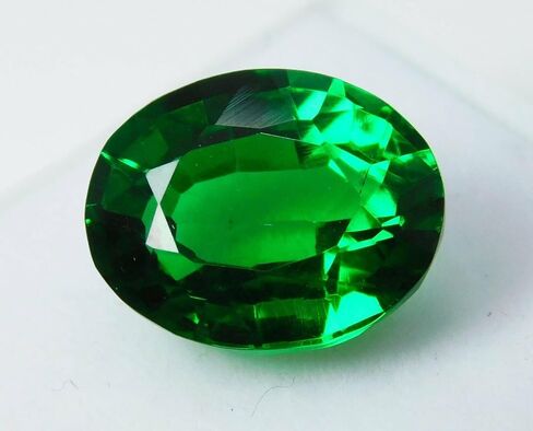 Natural Tsavorite Garnet Oval Cut 10.70 Ct Certified Green Flawless Gemstone in Kuwait