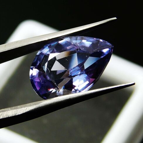 Natural Alexandrite Color Change CERTIFIED 8.9 Ct Pear Ring Size Loose Gemstone in Kuwait