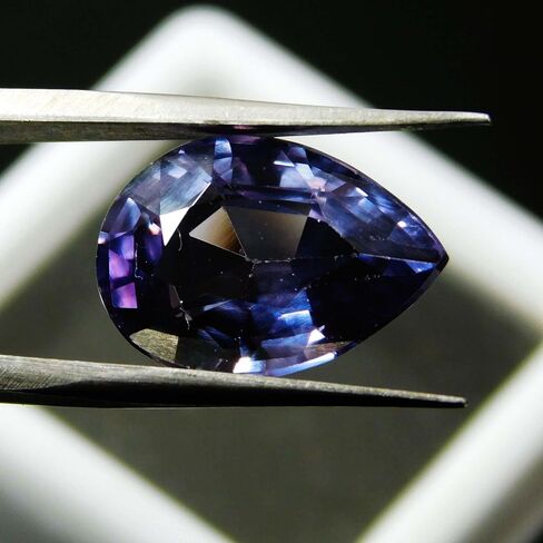 Natural Alexandrite Color Change CERTIFIED 8.9 Ct Pear Ring Size Loose Gemstone in Kuwait
