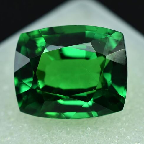 Tsavorite Garnet Flawless Ceylon 10 Ct Loose Gemstones Cushion Excellent Cut AAA in Kuwait