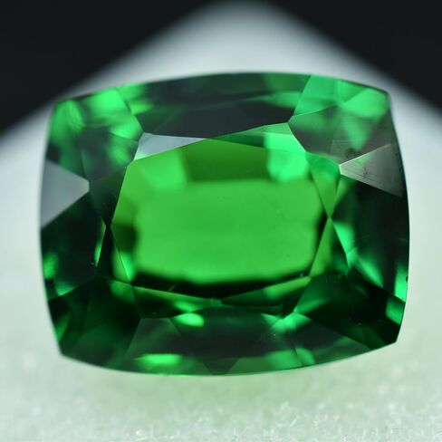 Tsavorite Garnet Flawless Ceylon 10 Ct Loose Gemstones Cushion Excellent Cut AAA in Kuwait