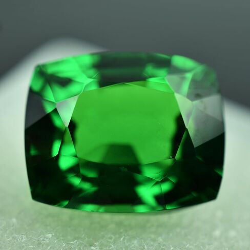 Tsavorite Garnet Flawless Ceylon 10 Ct Loose Gemstones Cushion Excellent Cut AAA in Kuwait