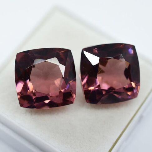 زوج معتمد من الياقوت الطبيعي Padparadscha 18.12 قيراط مربع الشكل من الأحجار الكريمة in Kuwait