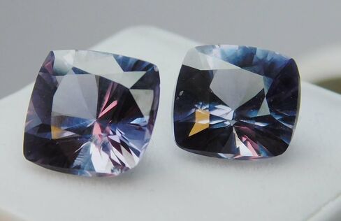 16 Ct Natural Alexandrite COLOR-CHANGE Cushion Shape CERTIFIED Gemstone Pair in Kuwait