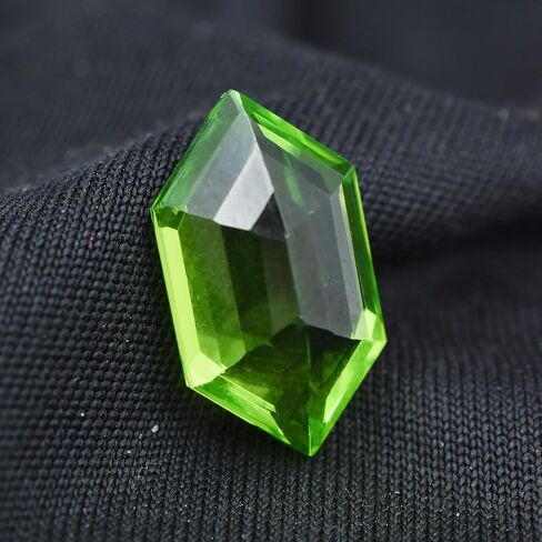 9.50 Ct Natural Rare GREEN Peridot CERTIFIED Fancy Cut Loose Gemstone Ring Size in Kuwait