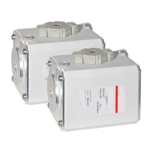 1 قطعة فيوز PC93UJ15C700TF W076172 93 1500VAC 700A in Kuwait
