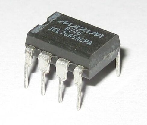 #US ICL7665 مقارنة الجهد الزائد/الأقل للكاشف - 8 Pin DIP 3uA CMOS in Kuwait