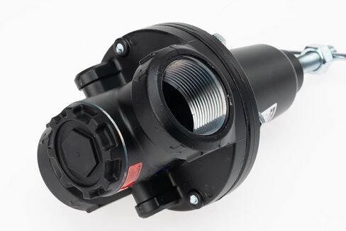 Parker R119-12CG Compressed Air Regulator, Hi-Flow, 1-1/2" NPT, Relieving, with Gauge, 300 Max psi, Heavy-Duty T-Handle in Saudi Arabia