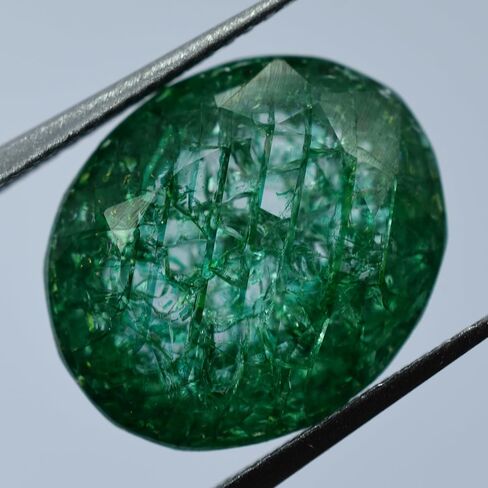 Natural CERTIFIED Green Emerald 8.15 Ct Oval Cut Loose Gemstone Ring Size in Kuwait