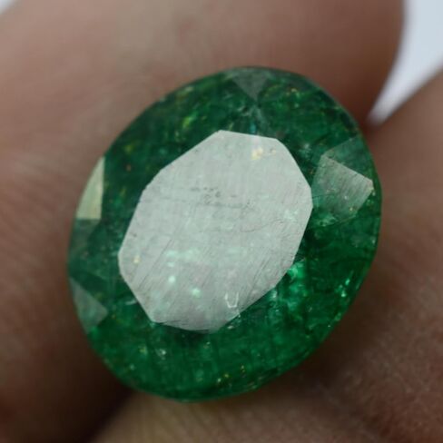 Natural CERTIFIED Green Emerald 8.15 Ct Oval Cut Loose Gemstone Ring Size in Kuwait