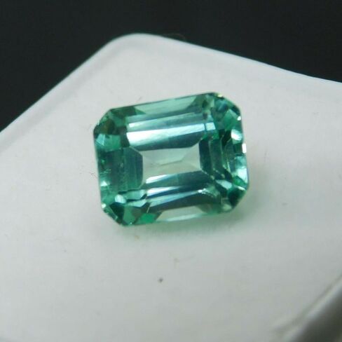 CERTIFIED Montana Sapphire 3 Ct Ring Size Emerald Cut Natural Loose Gemstone in Kuwait