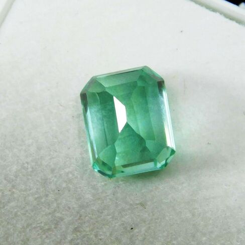CERTIFIED Montana Sapphire 3 Ct Ring Size Emerald Cut Natural Loose Gemstone in Kuwait